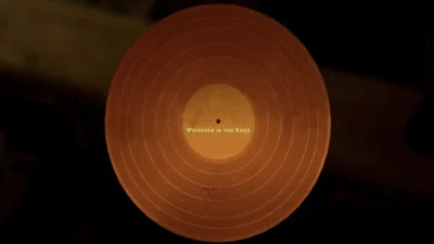Golden Vinyl Location in Death on the Nile