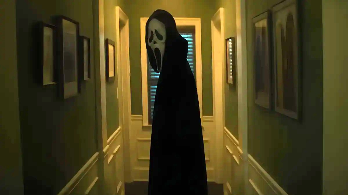 Screenshot of Ghost Face in Scream 7 used as an H2 image for Who are the Killers and Will There be a Scream 8 guides