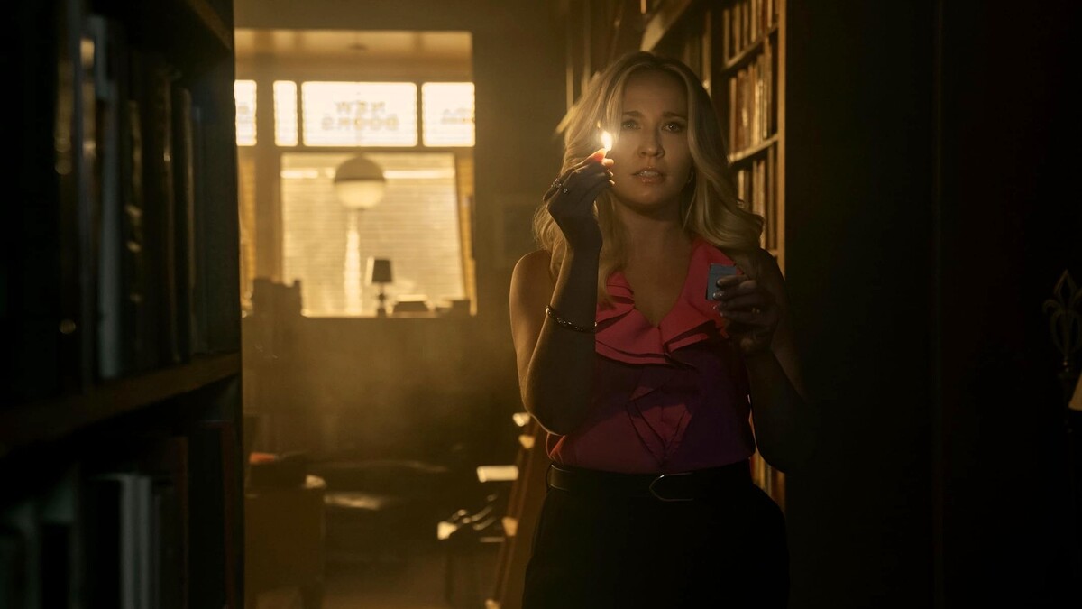 Screenshot of Anna Camp in the Trial of the Furies episode.